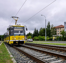 Tramvaj na plzeňskou Košutku jezdí po nově opravené trati