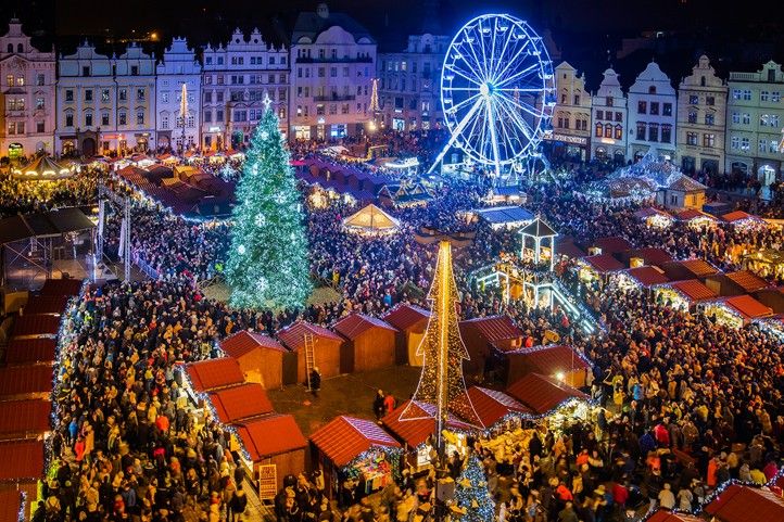 Ilustrační foto - vánoční strom v Plzni 231129_Vanocni_strom