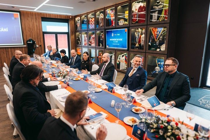 240207_Obed_FC_Viktoria_Rada_1