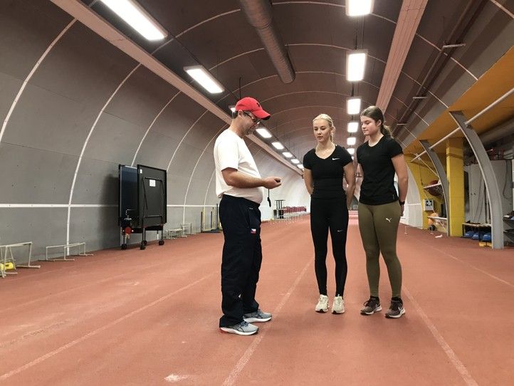 Zdroj fotografií: AK Škoda Plzeň 240223_Cerny_atletika_3