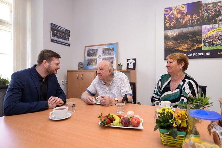 Přijetí na plzeňské radnici (fotografie: M. Pecuch) 240328_Henzlik_1