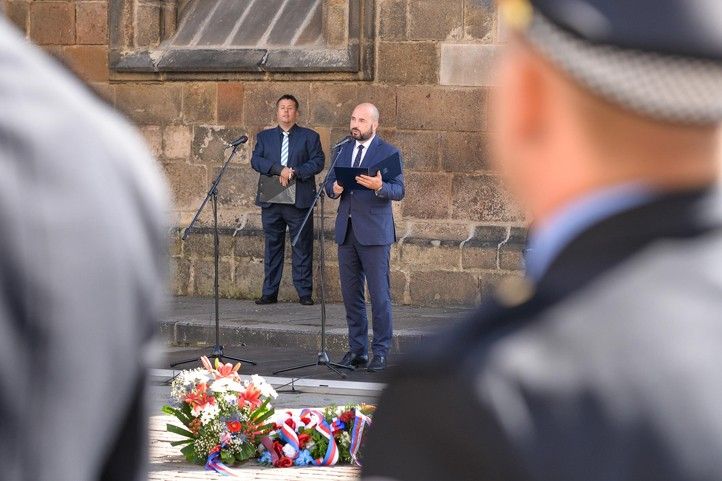 Pietní akt na náměstí Republiky v Plzni (fotografie: M. Pecuch) 240821_Pieta_21_srpen_2