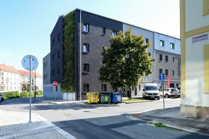 Azylový dům Patronus. Fotografie: M. Pecuch 240903_patronus_01