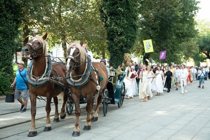 Průvod Vendelín zahájil divadelní sezonu. Fotografie: I. Štěrbová  240904_pruvod_vendelin_01