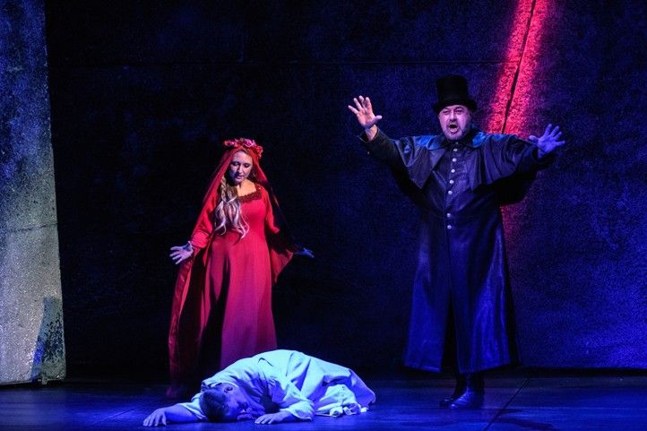 Zdroj fotografií: Divadlo J. K. Tyla 241017_Certova_stena_DJKT_1