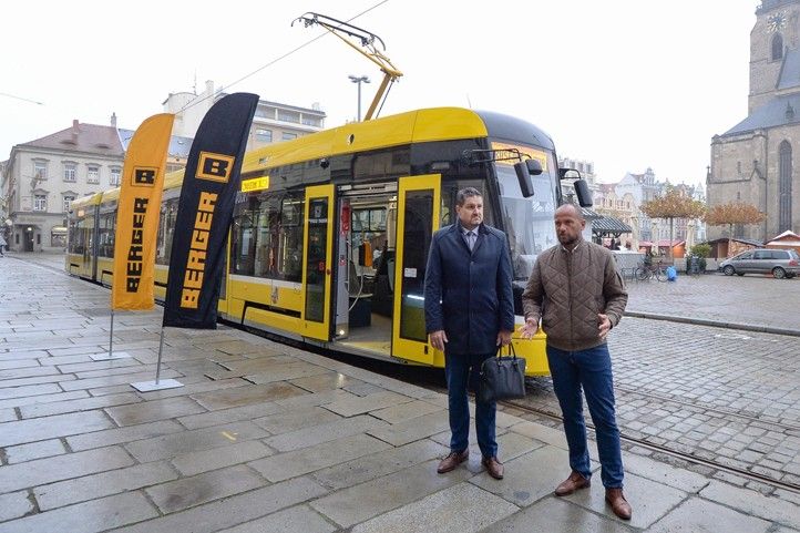 Fotografie: M. Pecuch 241107_TT_Zbrojnicka_2