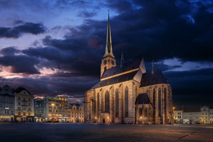 241204_Hotelove_noci_Katedrala_Bartolomej