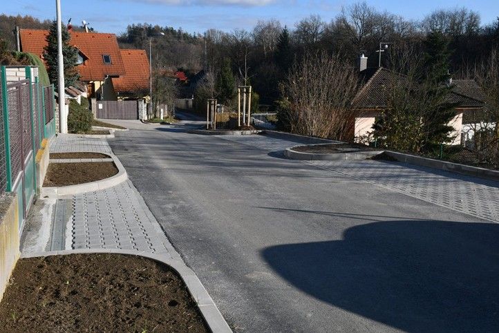 Část ulice Ve Višňovce - po opravě (zdroj fotografií: Správa veřejného statku města Plzně) 241210_Visnovka_SVS_2