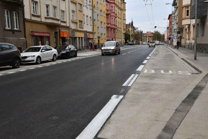 Opravená Dobrovského ulice (fotografie: R. Žáková) 241217_Dobrovskeho_Zakova_1