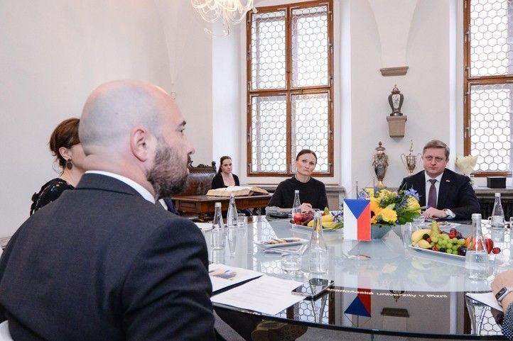 Přijetí na plzeňské radnici (fotografie: M. Pecuch) 250121_Velvyslanec_Ukrajina_2