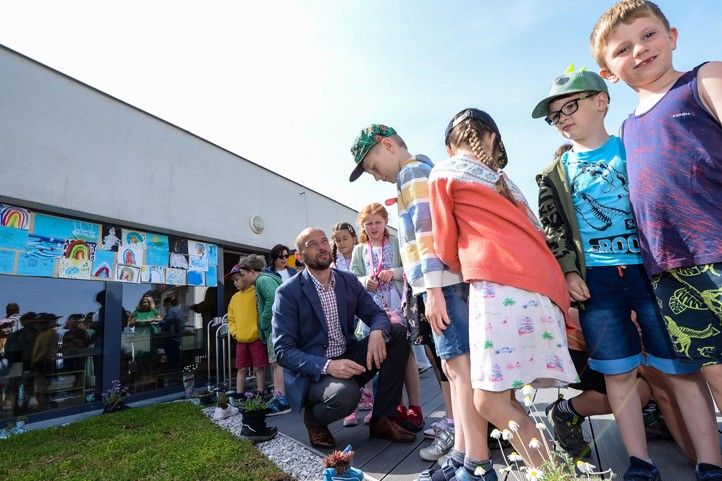 Zelená střecha na škole v Černicích (ilustrační fotografie) 250210_Zelena_strecha_MS_2