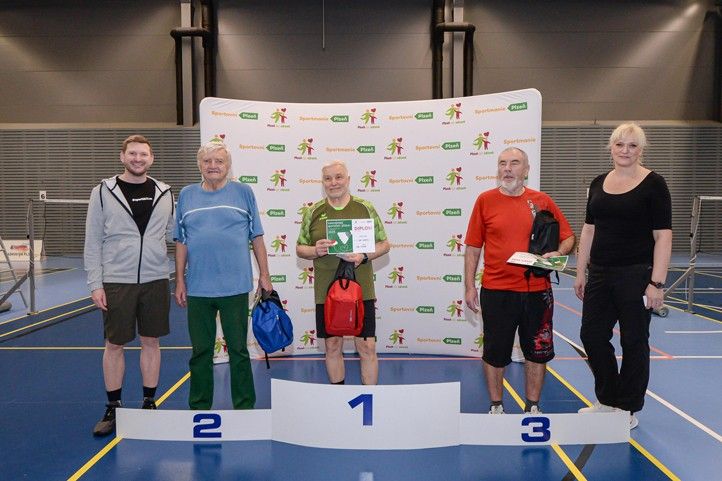 Fotografie: M. Pecuch 250219_Seniori_sport_stolni_tenis_badminton_1