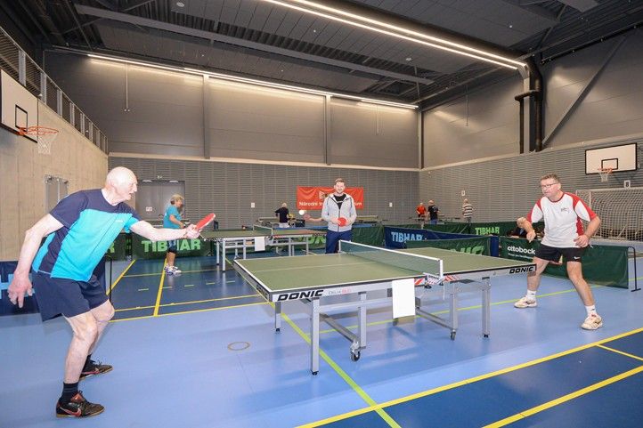 Fotografie: M. Pecuch 250219_Seniori_sport_stolni_tenis_badminton_3