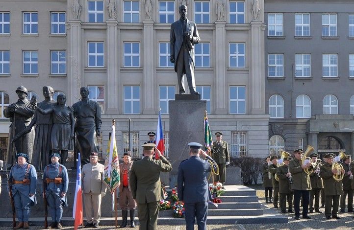 Vzpomínkové setkání na náměstí T. G. Masaryka v Plzni (fotografie: M. Pecuch) 250307_TGM_7