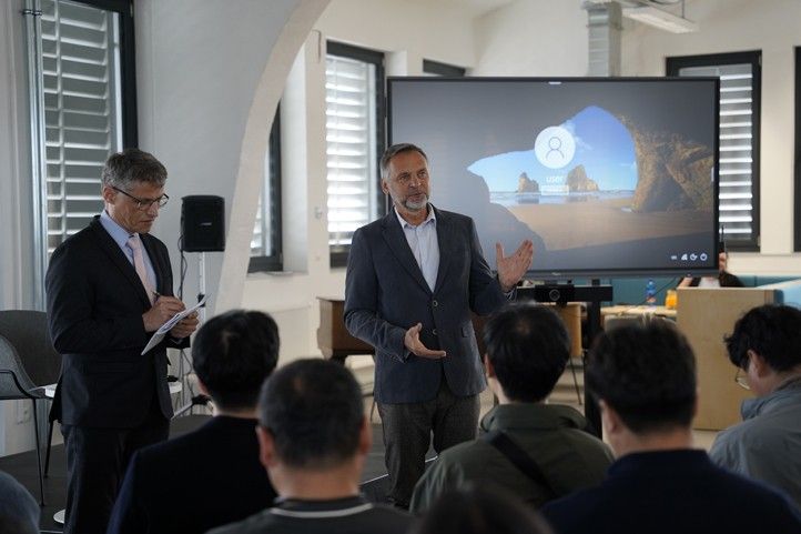 Fotografie: V. Hilshanskyi (SITMP) 250311_Jihokorejska_navsteva_UKR_Bosak_2