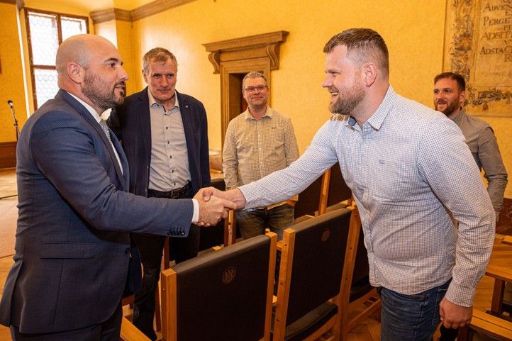 Setkání na plzeňské radnici (fotografie: R. Muchka) 250312_Akademie_setkani_1