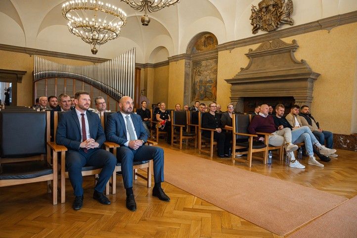 Setkání na plzeňské radnici (fotografie: R. Muchka) 250312_Akademie_setkani_2