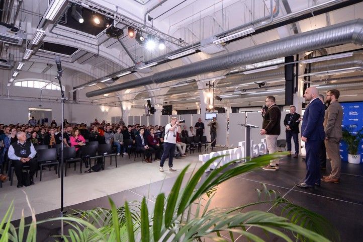 Zdroj fotografií: Správa informačních technologií města Plzně 250410_Technica_Futura_3