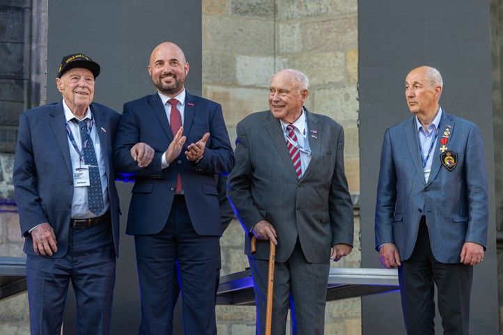 Fotografie: R. Muchka 250502_Slavnosti_svobody_Zahajeni_3