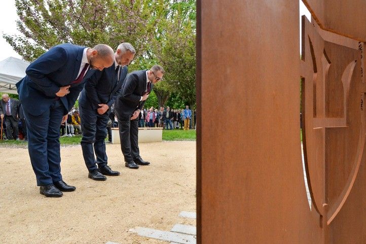 Odhalení památníku 97. pěší divize (fotografie: M. Pecuch) 250503_Slavnosti_svobody_Pamatnik_Infantry_Division_7