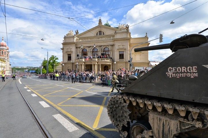 Convoy of Liberty (fotografie: M. Pecuch) 250504_Slavnosti_svobody_Convoy_of_Liberty_6