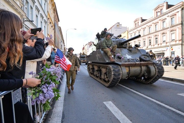 Convoy of Liberty (fotografie: M. Pecuch) 250504_Slavnosti_svobody_Convoy_of_Liberty_7