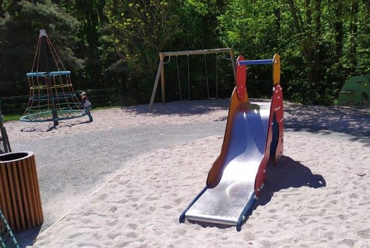 Zdroj fotografií: Správa veřejného statku města Plzně 250514_Detske_hriste_Bory_park_2