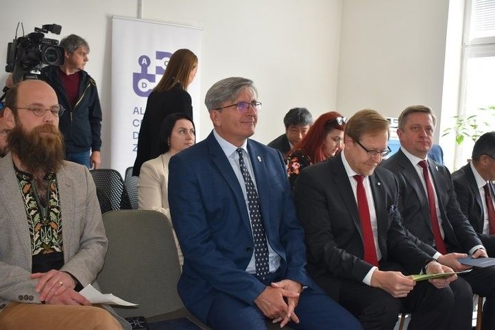 Zahájení nového projektu na podporu ukrajinských seniorů. Fotografie: H. Josefová 250610_ledovec_01