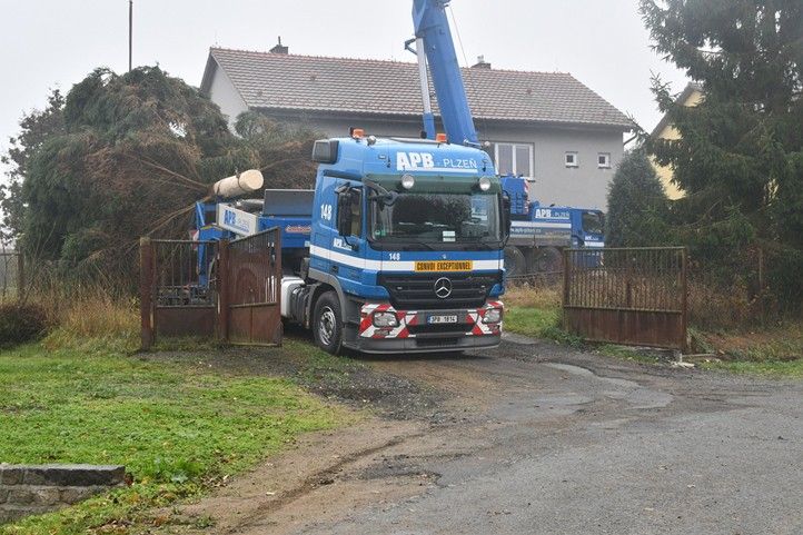 Fotografie: R. Žáková 251112_Vanocni_strom_svoz_3
