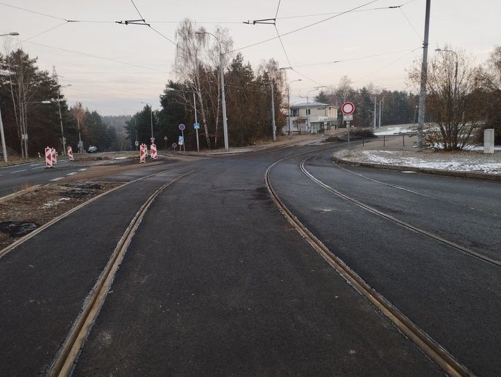 Zrekonstruovaný oblouk mezi Plzeňskou a Košutkou. Fotografie: M. Krausová 251128_tramvajova_trat_kosutka