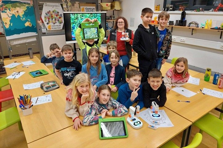 Zdroj fotografií a videa: SITMP 260216_Centrum_robotiky_3