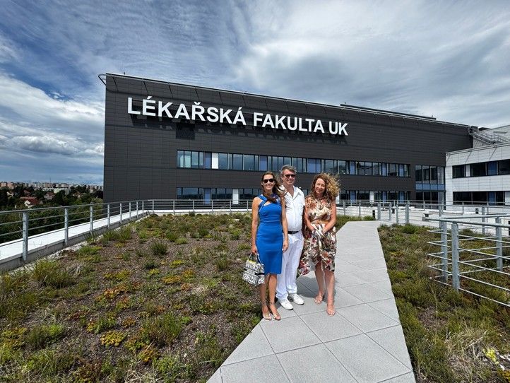 Zdroj fotografií: kancelář náměstkyně Kantorové 260709_Experimentalni_chirurgie_2