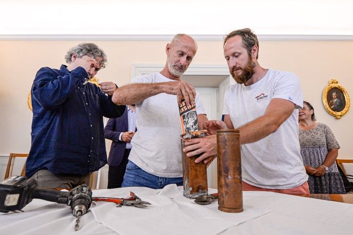 Otevření schrán na plzeňském biskupství (fotografie: M. Pecuch) 260715_Schrany_Bartolomej_3