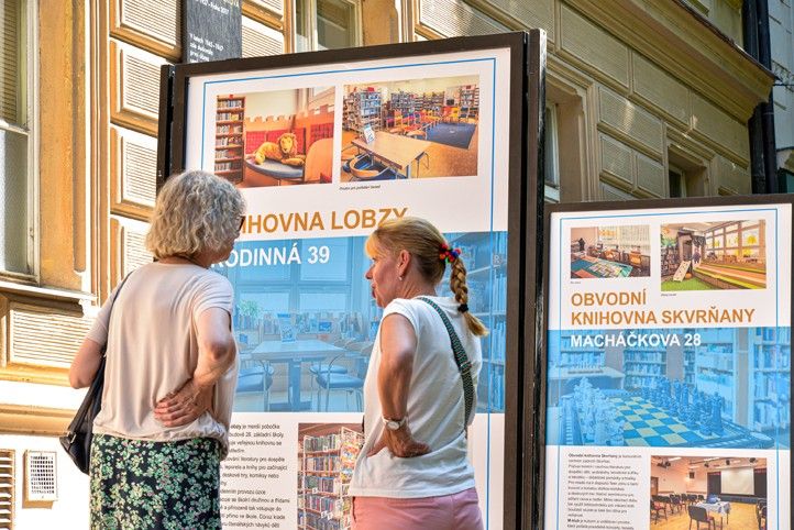 260803_Vystava_Knihovna_2