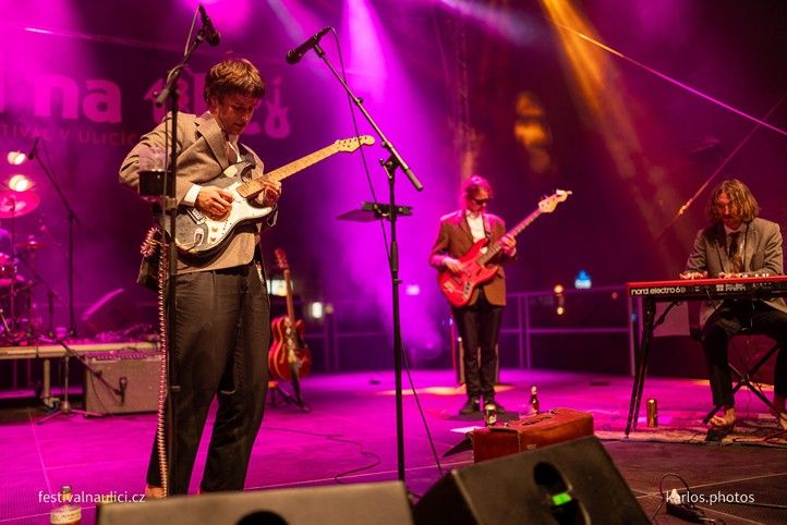 Zdroj fotografií: organizátor festivalu 260811_Na_Ulici_Skotacni_kulomet