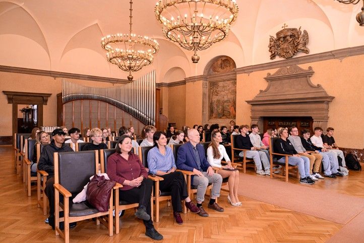 260923_Prijeti_obchodni_akademie_1