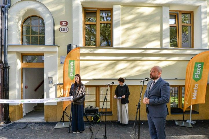 260925_Thamova_32_1